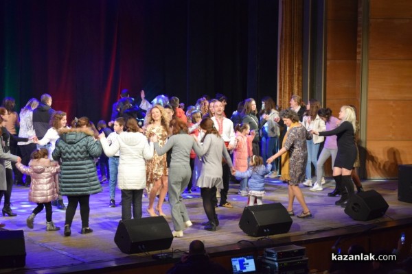 Деси Добрева, милион детски усмивки и литературна премиера беляза петия ден от дните посветени на Чудомир