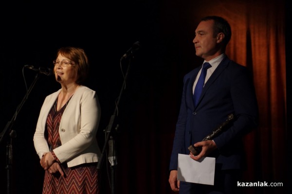 „Не сме от тях“ на МДТ “Константин Кисимов“ грабна 20-та награда „Комедиен хит на сезона“