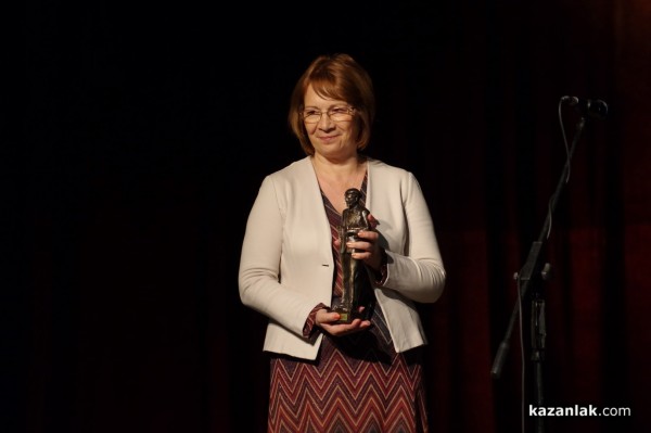 „Не сме от тях“ на МДТ “Константин Кисимов“ грабна 20-та награда „Комедиен хит на сезона“