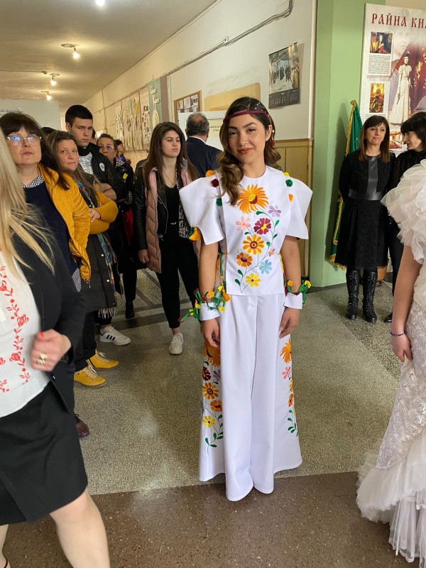 Учители и ученици от Механото посетиха партньорите си от ПГЛП „Райна Княгиня“ Хасково