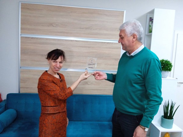 „Брайлово платно за незрящи“ донесе национална награда на Йоана Говедарова от ПГЛПТ