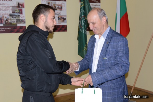 Наградиха най-добрите хаджиеновци от състезанието на Арсенал, което сложи финала на Месеца на професиите