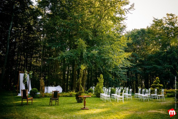 Сбъднете вашата мечтана сватба сред магията на Балкана и уюта на хотел Еделвайс