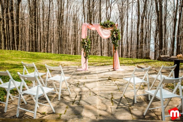 Сбъднете вашата мечтана сватба сред магията на Балкана и уюта на хотел Еделвайс