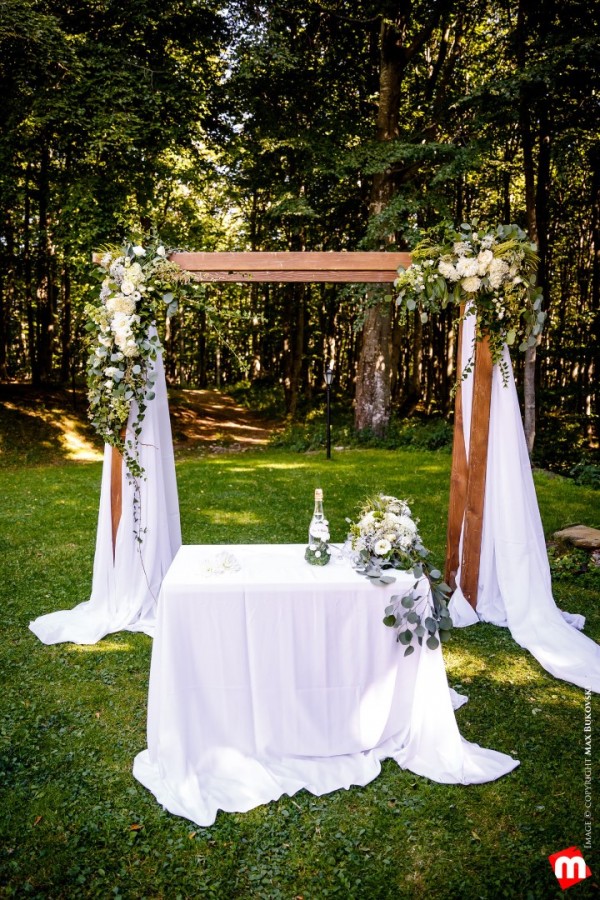 Сбъднете вашата мечтана сватба сред магията на Балкана и уюта на хотел Еделвайс