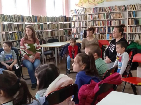 Традиции и обичаи за Лазаровден, Цветница и Великден пресъздадоха малчугани от Казанлък  