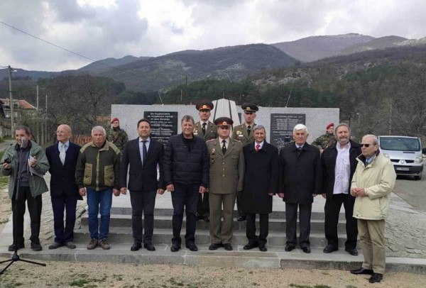 С тържествена церемония откриха Ясеновският войнишки паметник 