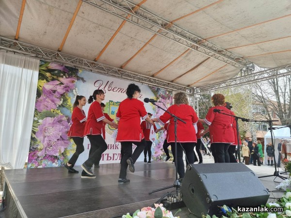 Вицепрезидентът Илияна Йотова бе гост на празника на Мъглиж днес