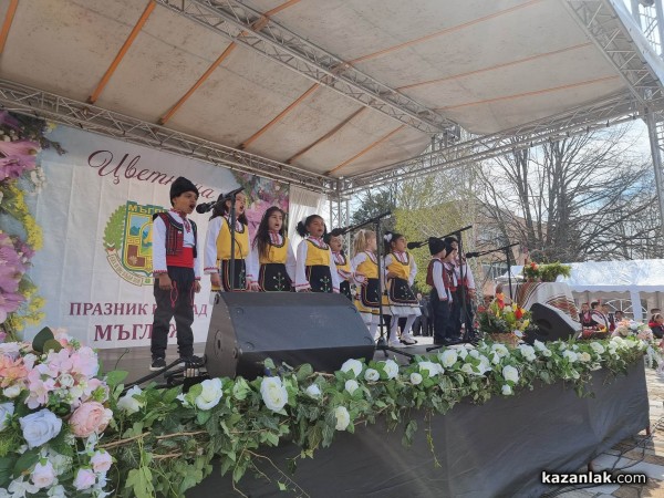 Вицепрезидентът Илияна Йотова бе гост на празника на Мъглиж днес