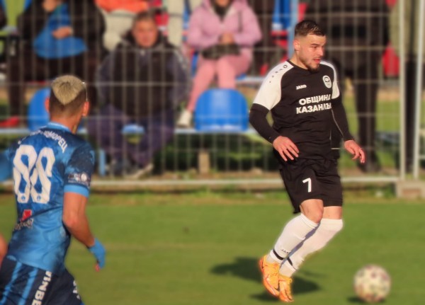 С категорична победа Розите надиграха “Черноморец“