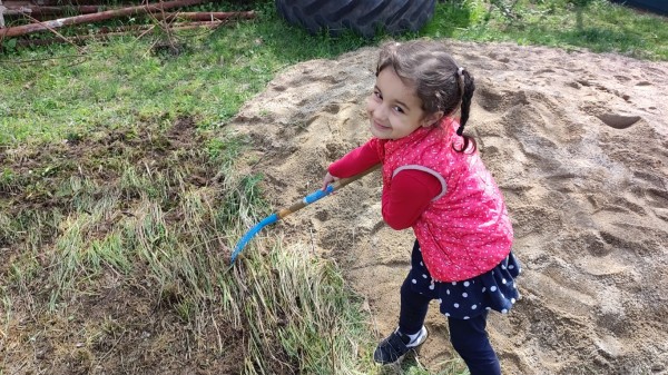 Еко центърът в Средногорово се сдоби с нови съоръжения за дейности на открито