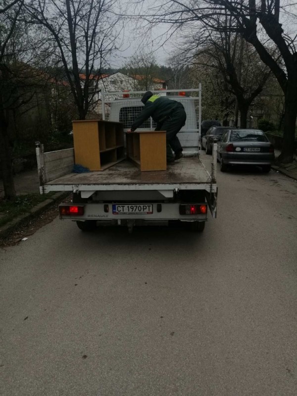 Казанлъчани изхвърлиха рекордните 137 490 кг. ненужни вещи и дрехи