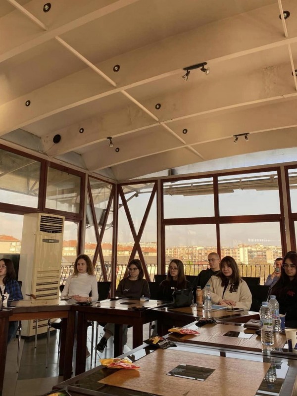 Младежи от Казанлък обмениха опит и добри практики със свои връстници в Горна Оряховица