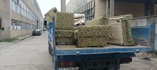 Казанлъчани изхвърлиха рекордните 137 490 кг. ненужни вещи и дрехи