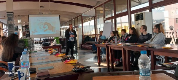 Младежи от Казанлък обмениха опит и добри практики със свои връстници в Горна Оряховица