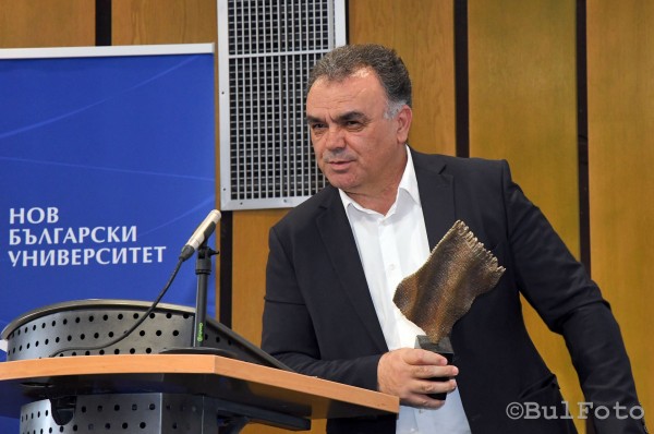 Отличиха казанлъчанинът Тодор Иванов, който бе част от пещерните доброволци след земетресенията в Турция