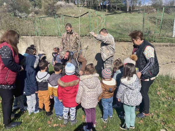 Малчугани и лесовъди от ДЛС “Мазалат” залесяваха в Седмицата на гората 