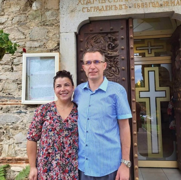 Казанлъшко семейство продава мед, за да събере средства за изследвания и поредна ин витро процедура