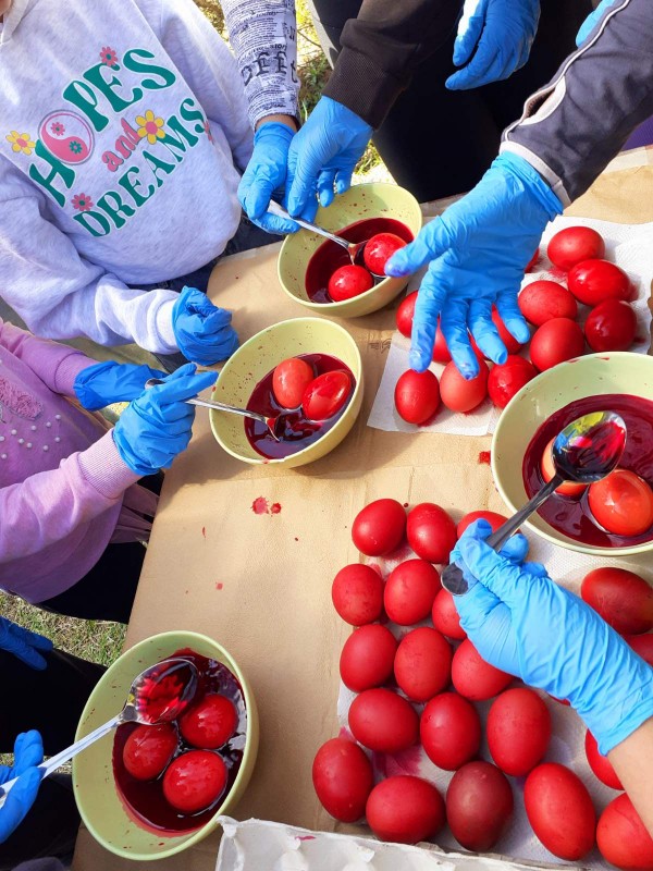 На Велики четвъртък отново бе спазена традицията в Шипченския манастир “Рождество Христово“ 