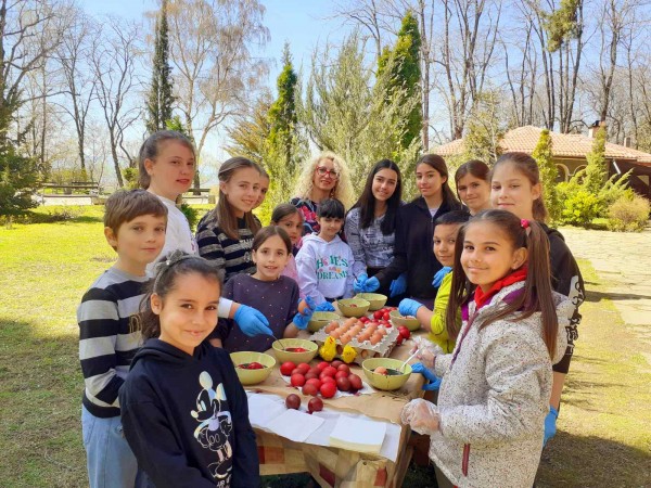 На Велики четвъртък отново бе спазена традицията в Шипченския манастир “Рождество Христово“ 