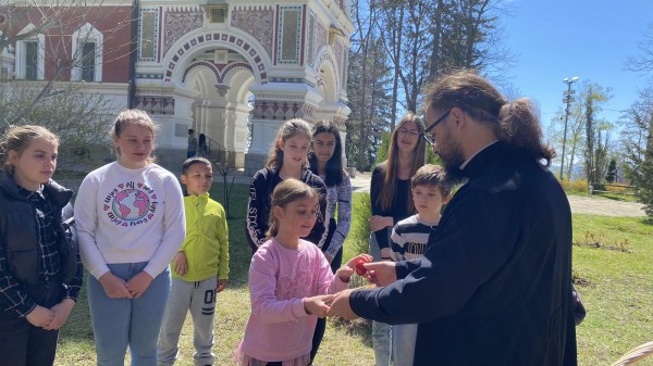 На Велики четвъртък отново бе спазена традицията в Шипченския манастир “Рождество Христово“ 