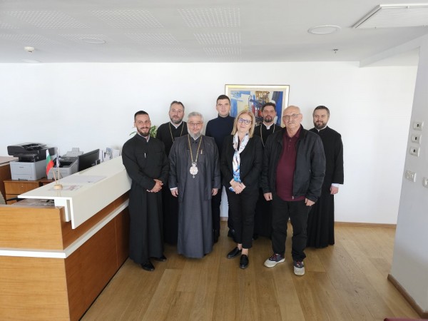 Българската делегация, водена от митрополит Киприан, пристигна в Йеросалим