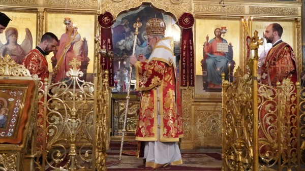 На Светли понеделник - митрополит Киприан служи в храм-паметника “Рождество Христово”