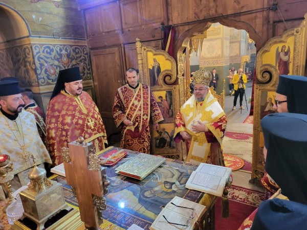 На Светли понеделник - митрополит Киприан служи в храм-паметника “Рождество Христово”