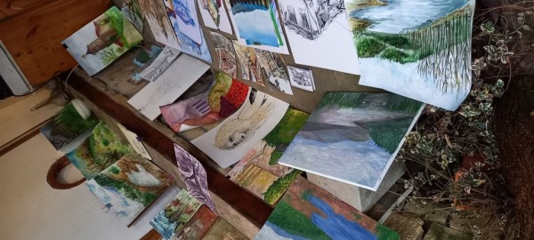 Младите художници от “Арт линия“ се завърнаха от пролетния пленер в село Яковци