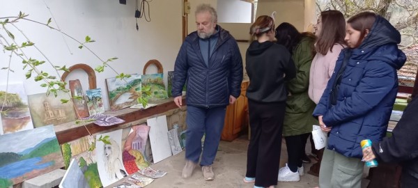 Младите художници от “Арт линия“ се завърнаха от пролетния пленер в село Яковци