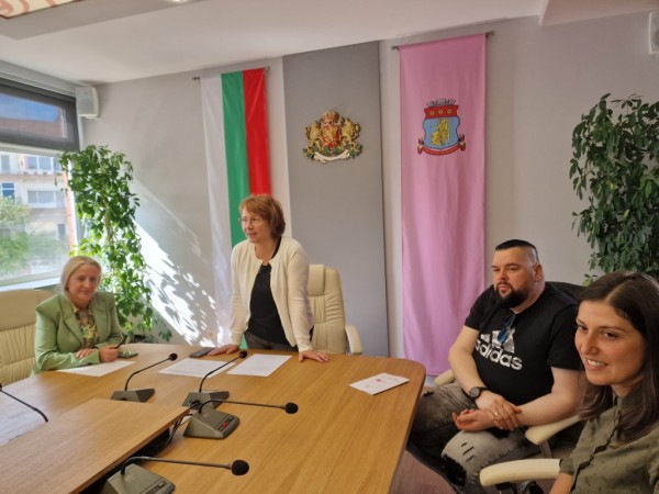 Над 20 момичета ще се борят за короната на Царица Роза 2023