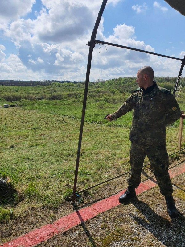 Стремци първи в шампионат по стрелба между формированията на Сухопътните войски
