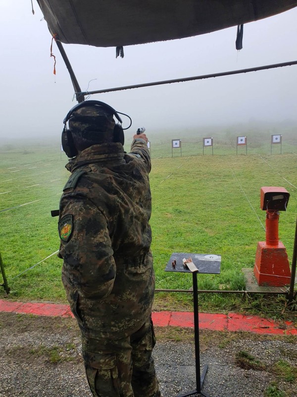 Стремци първи в шампионат по стрелба между формированията на Сухопътните войски