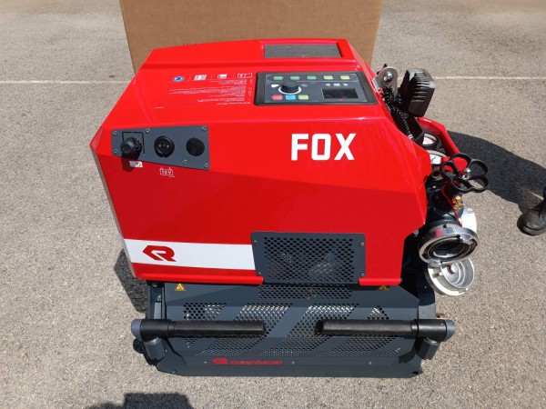 Пожарната в Казанлък получи нова мотопомпа и 4 щурмови стълби