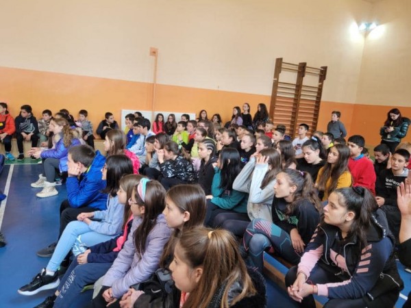 НД “Традиция“ впечатли кирковци с демонстрация и урок по родолюбие