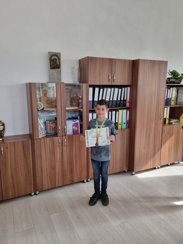 “Математика без граници“ донесе 8 медала на ученици от ОУ “Св. Паисий Хилендарски“