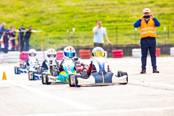 Казанлъчанинът Макс Костов безапелационен в първи кръг от Националните Картинг Серии