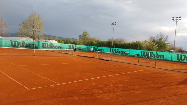 Деница Дочева и Слави Делчев грабнаха златото в любителския тенис турнир за двойки “Heart Open“