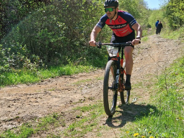 Лястовиците се окичиха с 1 златен и 5 сребърни медала от две състезания