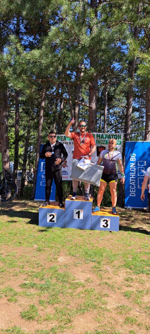 Лястовиците се окичиха с 1 златен и 5 сребърни медала от две състезания