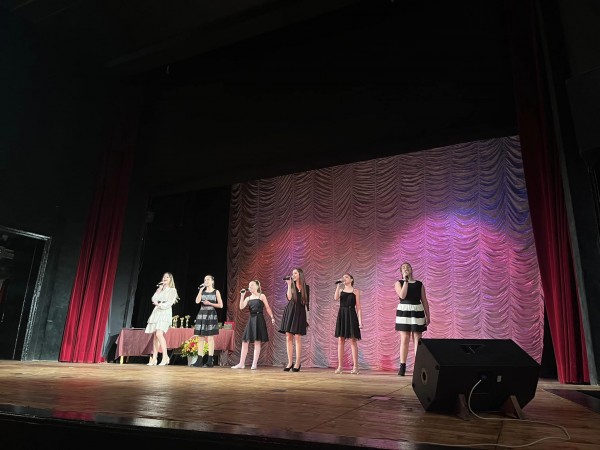 20 награди бяха раздадени в първия театрален фестивал “Театрални искри“