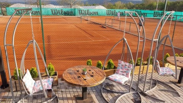 Деница Дочева и Слави Делчев грабнаха златото в любителския тенис турнир за двойки “Heart Open“