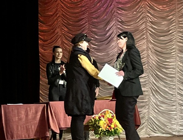 20 награди бяха раздадени в първия театрален фестивал “Театрални искри“