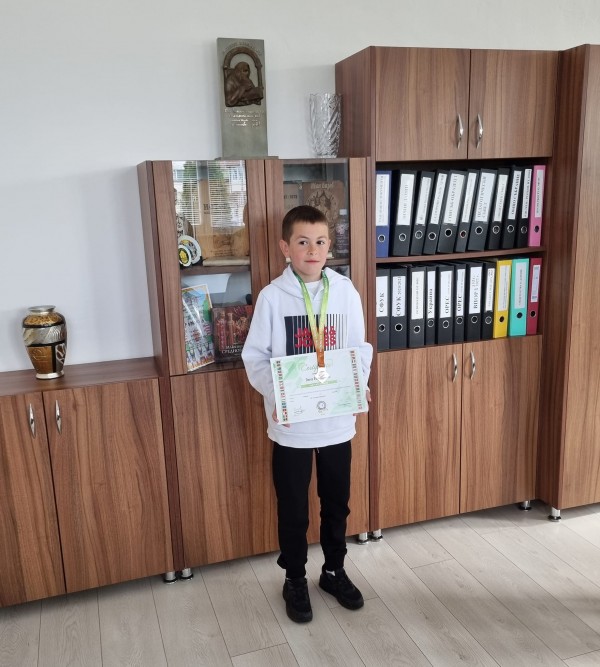 “Математика без граници“ донесе 8 медала на ученици от ОУ “Св. Паисий Хилендарски“