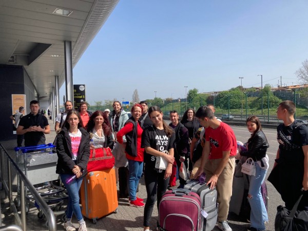 15 ученици от специалност “Електронна търговия“ на ПГЛПТ проведоха двуседмична практика в Лисабон