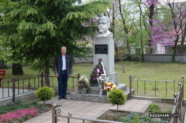 На 98-я си рожден ден, Механото получи покана за участие във военния парад за 6 май в София