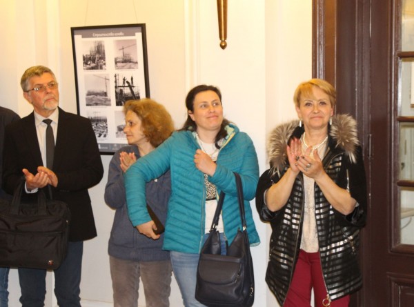 Фотодокументалната изложба „Строи се монумент“ бе представена в БАН