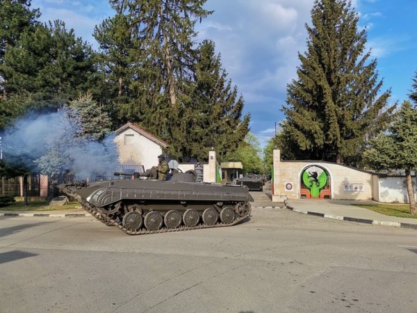 Военна техника от Казанлък потегля днес за военния парад в София / Новини от Казанлък