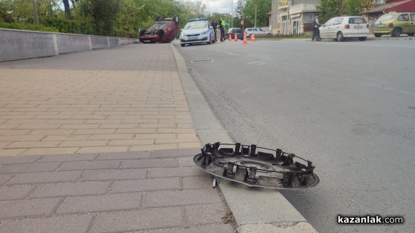 Кола се обърна по таван до “Розариума“