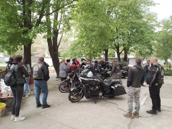 Благодарствен адрес до мото клуб “Черните рози“ от Дневен център за деца с увреждания